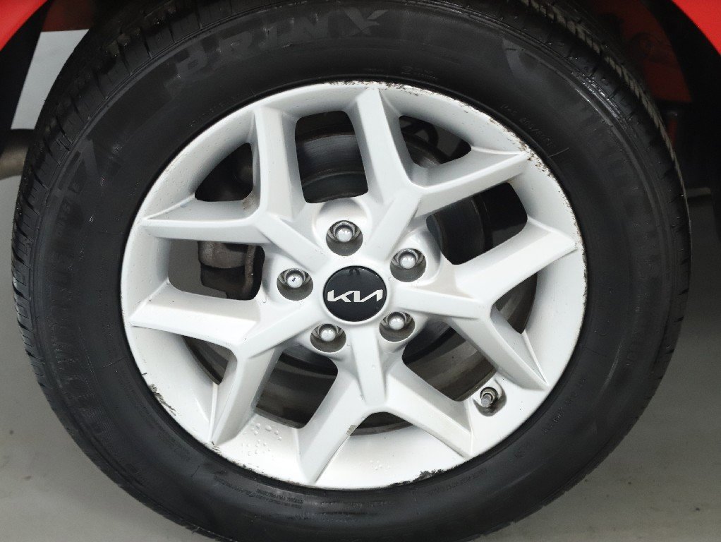 Used 2023 Kia Soul LX w/ LX Technology Package image 12