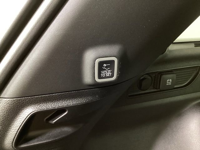 Used 2022 Jeep Grand Cherokee Altitude image 9