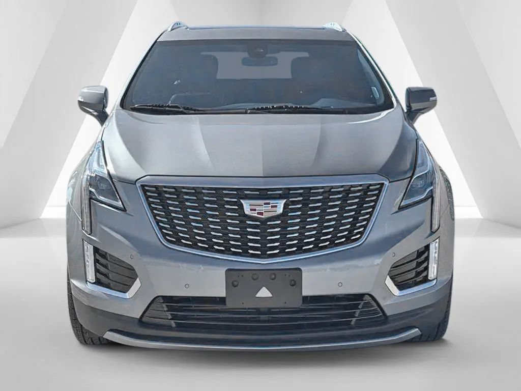 Used 2023 Cadillac XT5 Premium Luxury AWD/4WD image 2