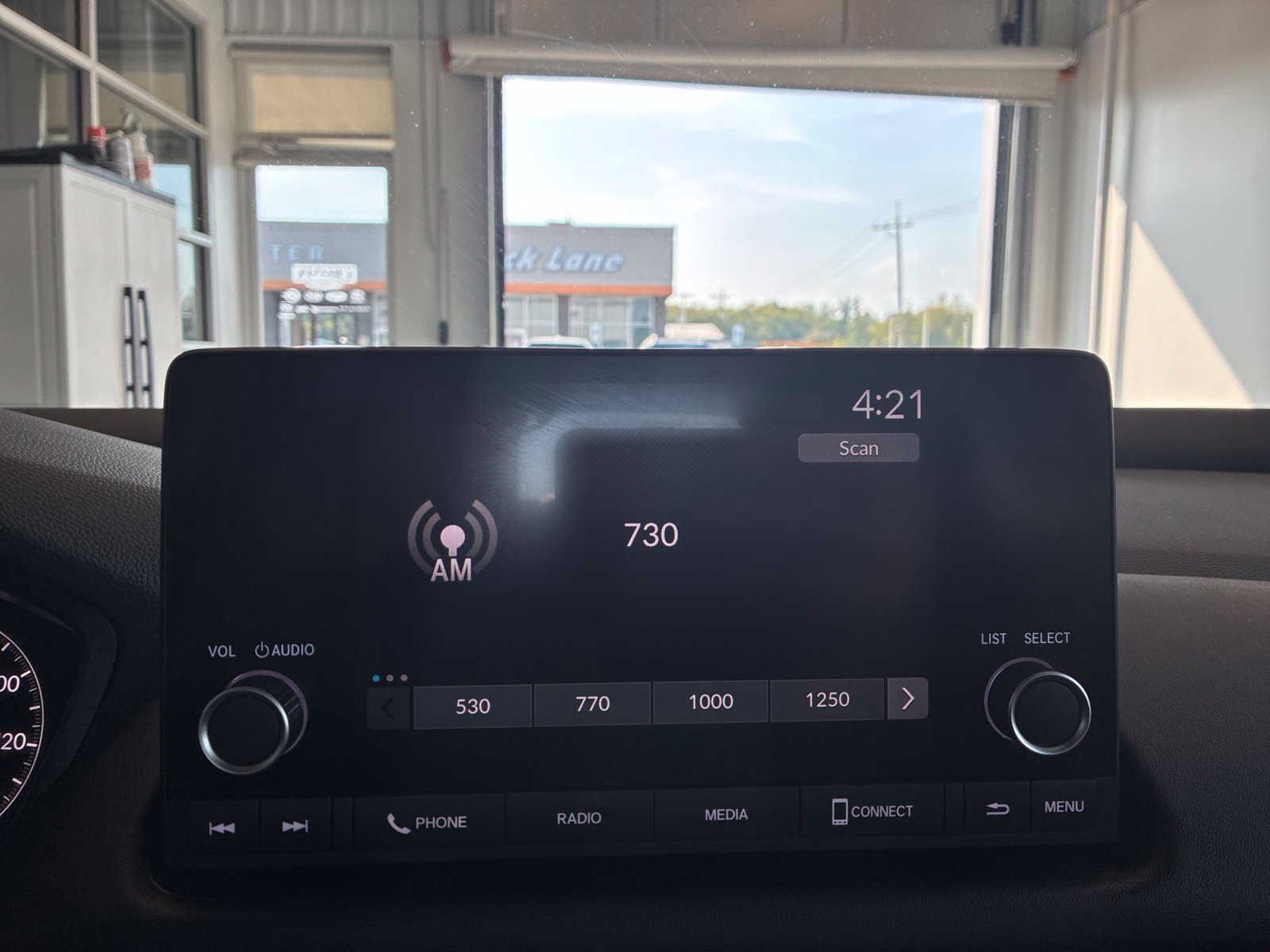 Used 2024 Honda HR-V LX image 23