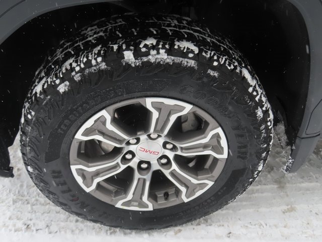 New 2026 GMC Sierra 1500 SLE w/ X31 Off-Road Package image 17