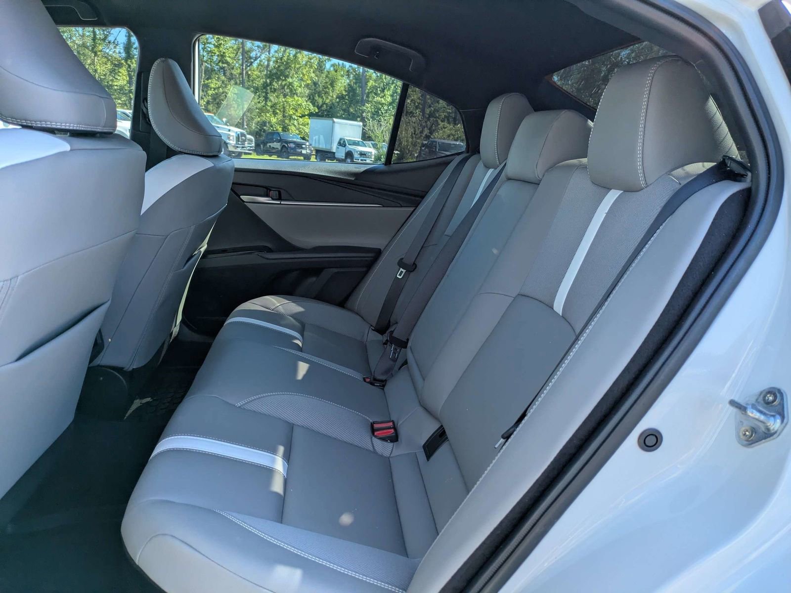 Used 2026 Toyota Camry SE FWD image 9
