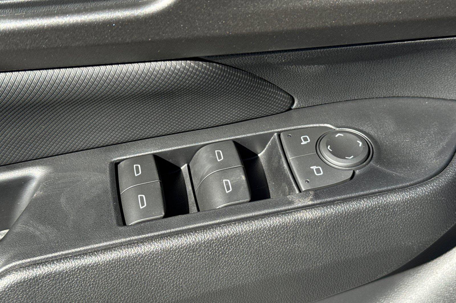 New 2026 Chevrolet Equinox EV LT image 14
