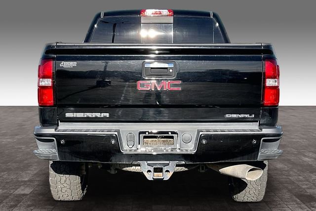 Used 2018 GMC Sierra 2500 Denali w/ Duramax Plus Package image 4