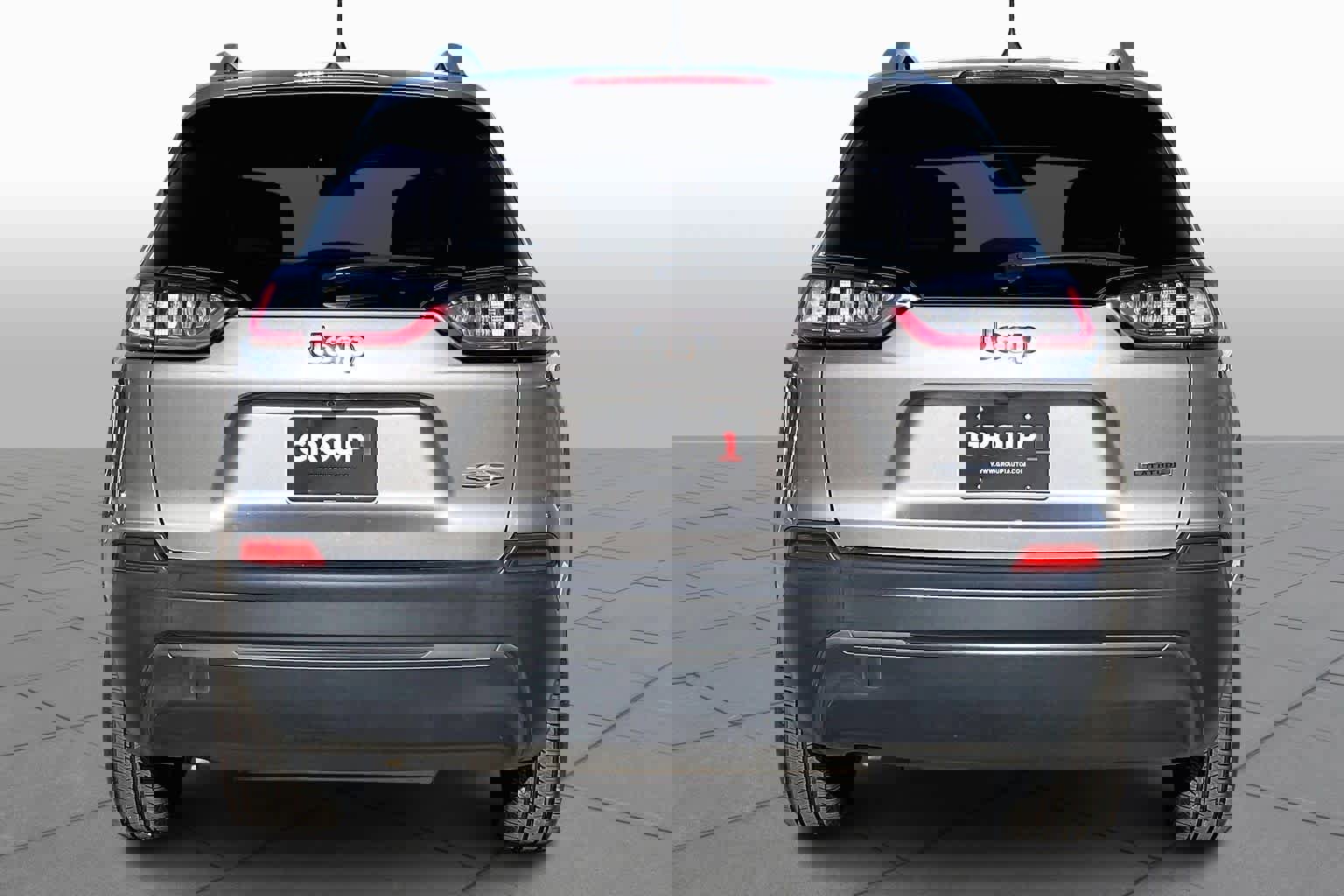 Used 2019 Jeep Cherokee Latitude w/ Popular Appearance Group image 5