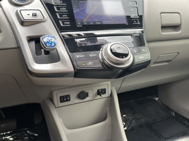Used 2017 Toyota Prius V Five w/ Advanced Technology Package FWD image 28