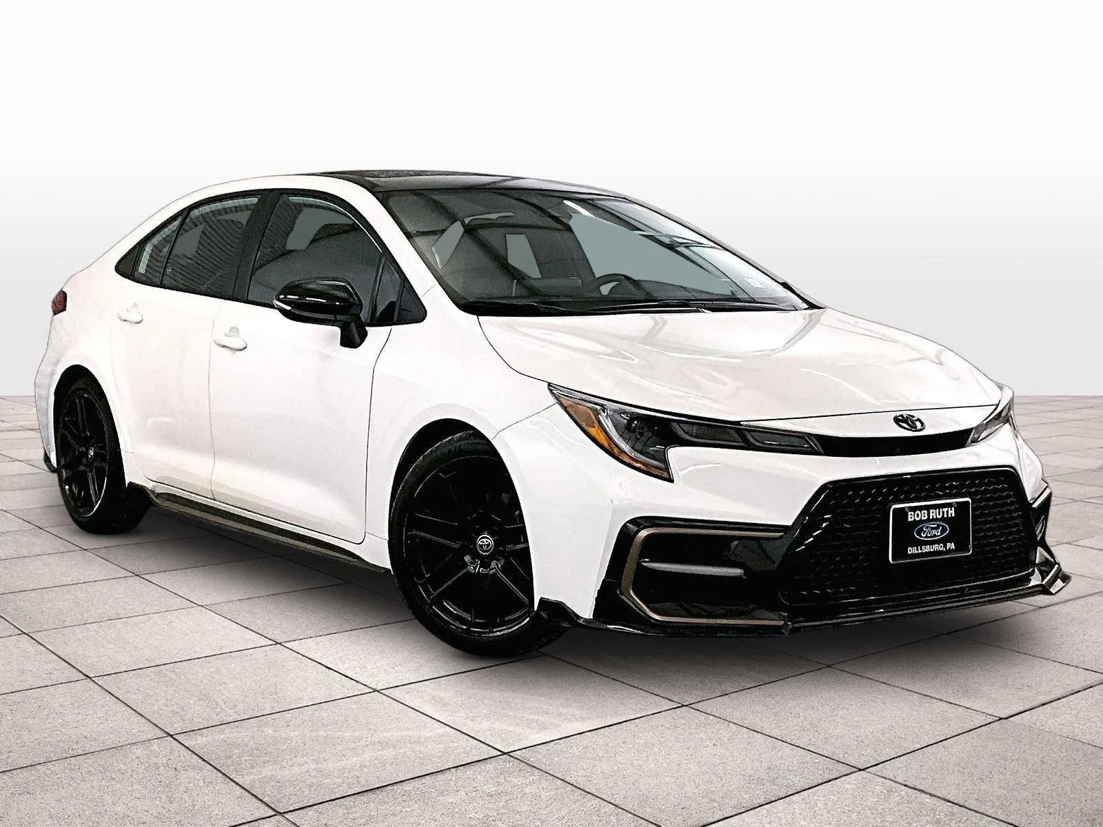 Used 2022 Toyota Corolla XSE image 2