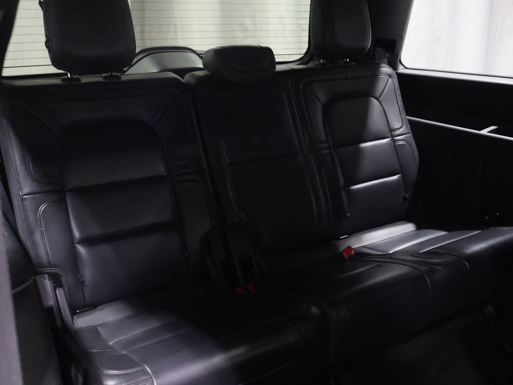 Used 2022 Lincoln Navigator Reserve AWD/4WD image 22