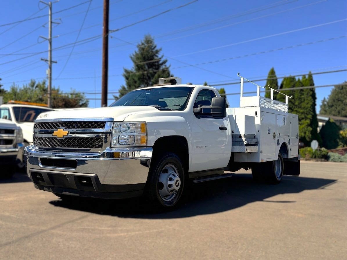 Used 2013 Chevrolet Silverado 3500 W/T RWD image 4