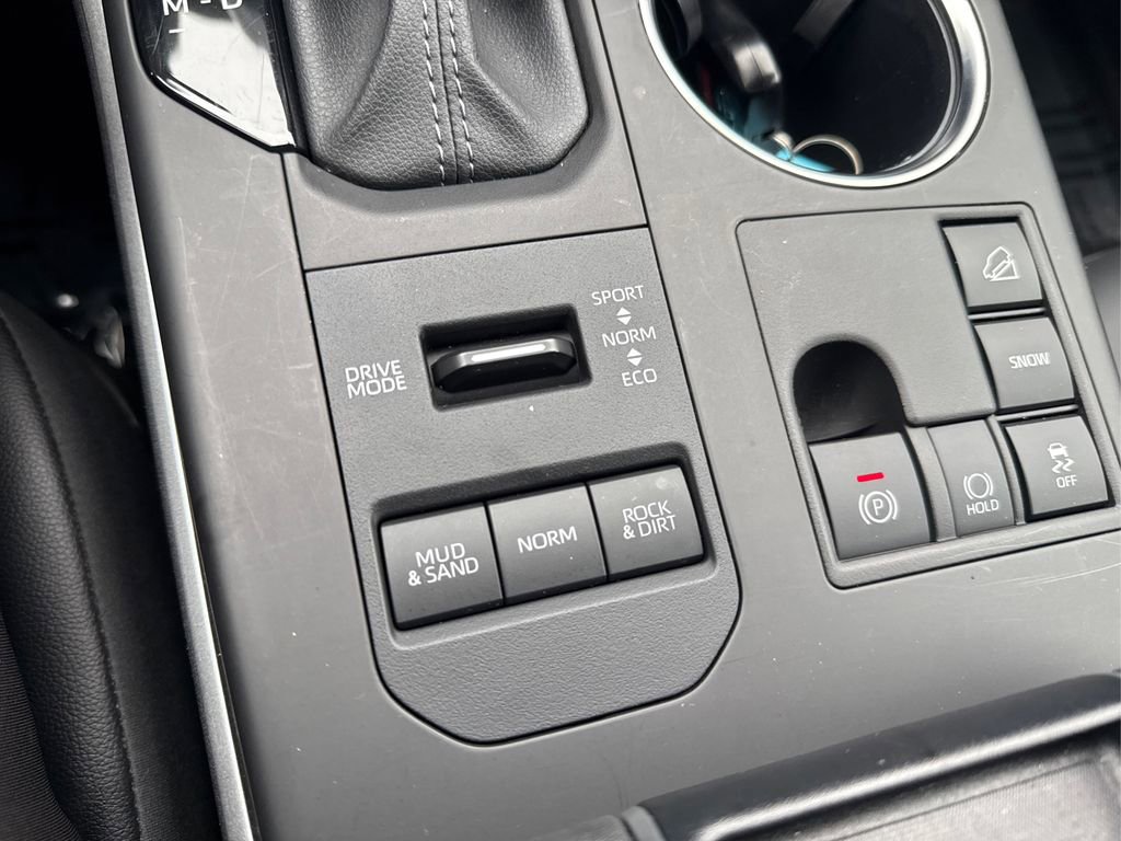 Used 2024 Toyota Highlander XLE image 36