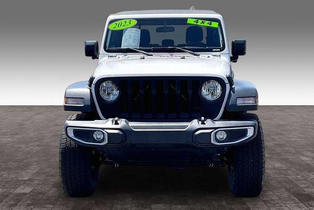 Used 2023 Jeep Gladiator Sport AWD/4WD image 3