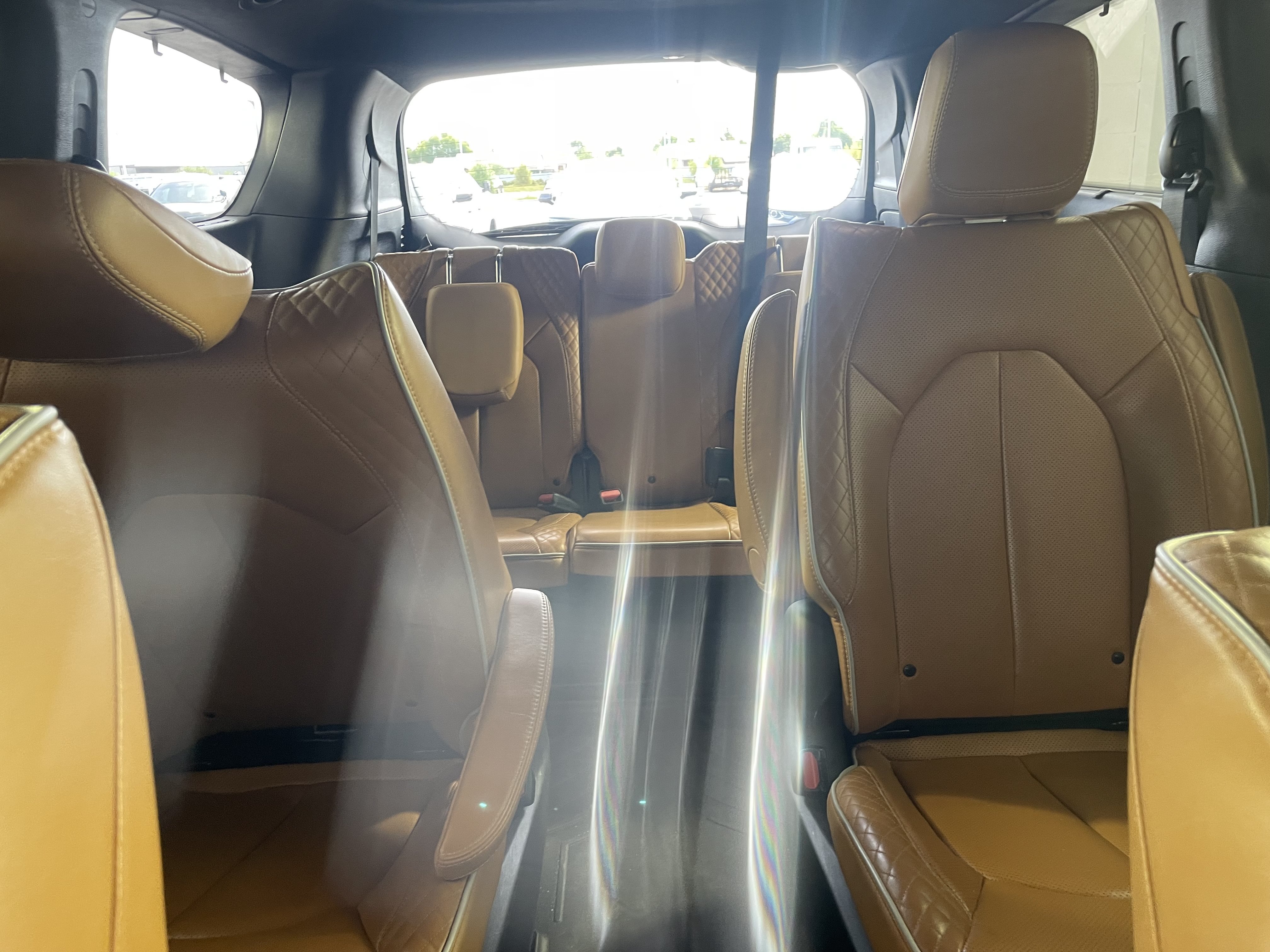 Used 2021 Chrysler Pacifica Pinnacle FWD image 22