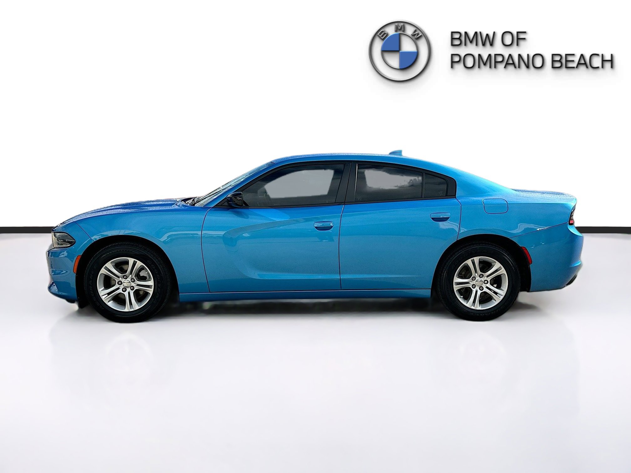 Used 2023 Dodge Charger SXT image 4