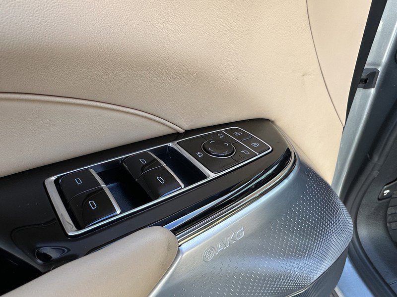 New 2026 Cadillac Lyriq V image 18