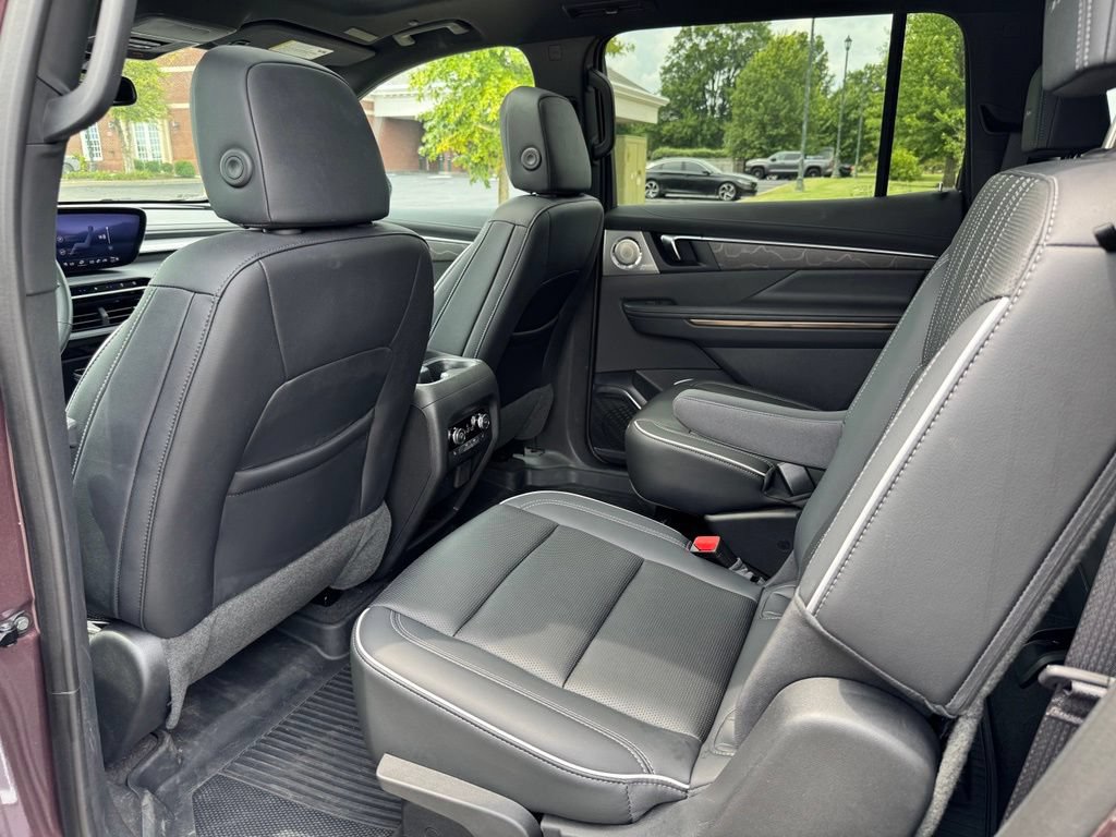 Certified 2025 Buick Enclave Avenir w/ LPO, Floor Liner Package FWD image 15