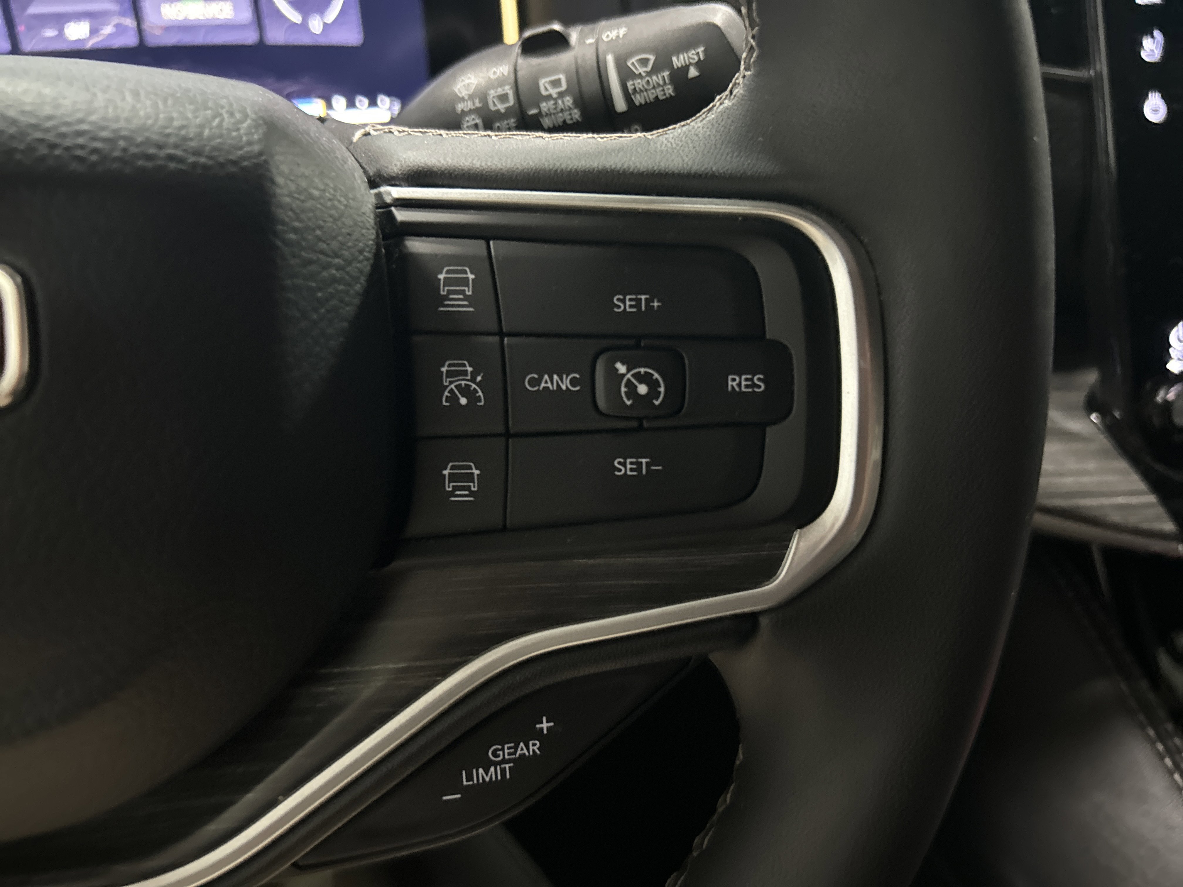 Used 2023 Jeep Wagoneer L Series II image 16