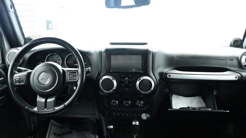 Used 2014 Jeep Wrangler Unlimited Sahara w/ Connectivity Group AWD/4WD image 20