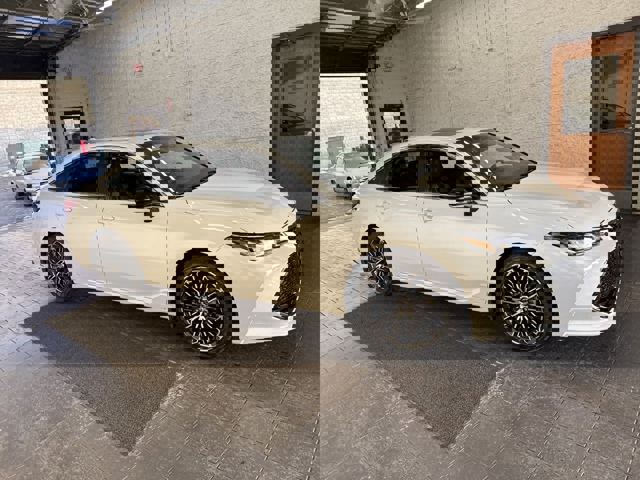 Certified 2020 Toyota Avalon XSE video 1