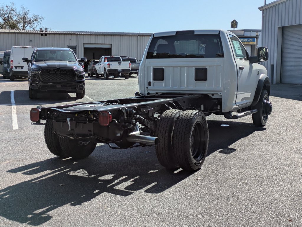 New 2026 RAM 4500 Tradesman AWD/4WD image 3