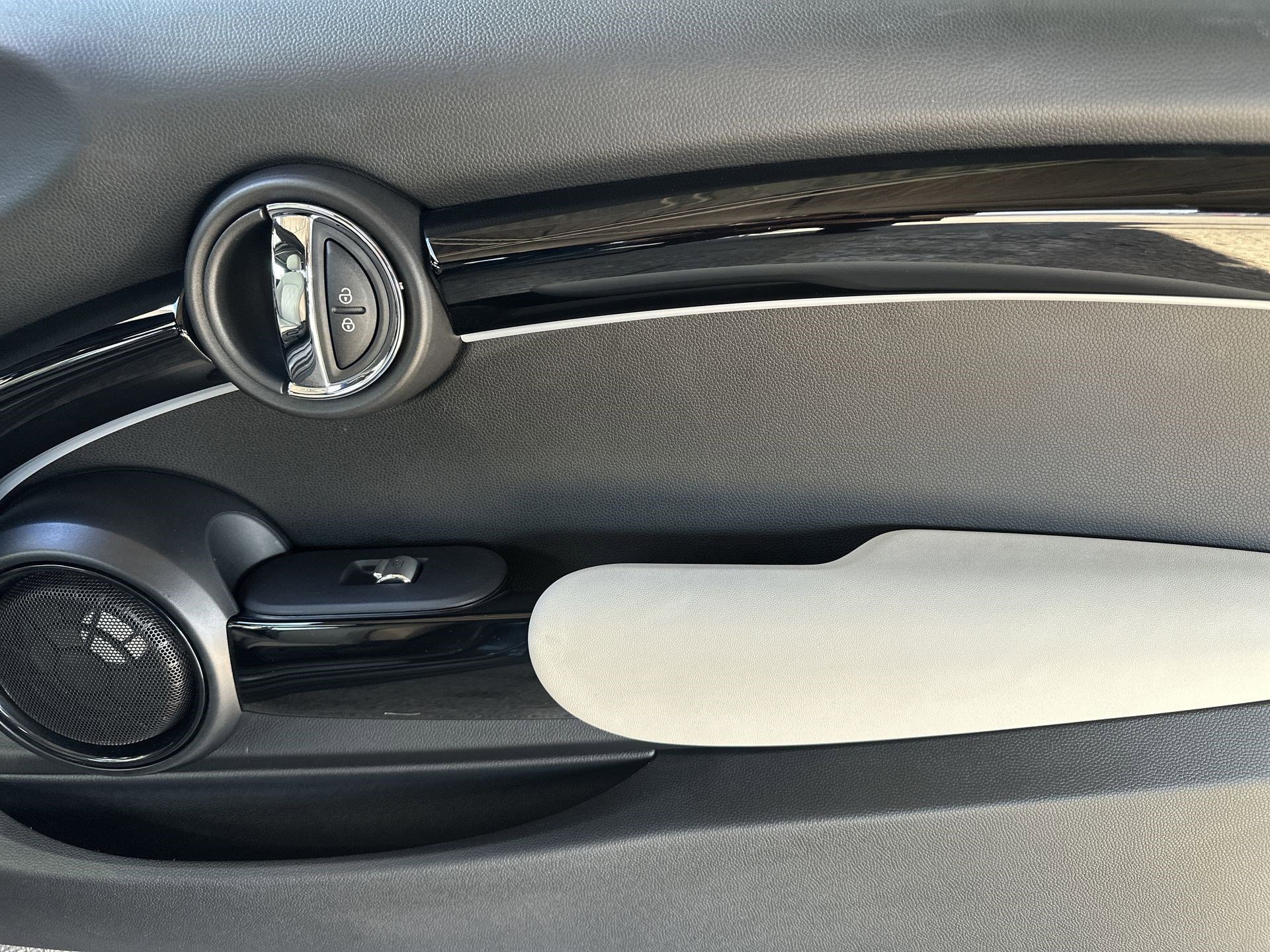 Used 2023 MINI Cooper SE image 27