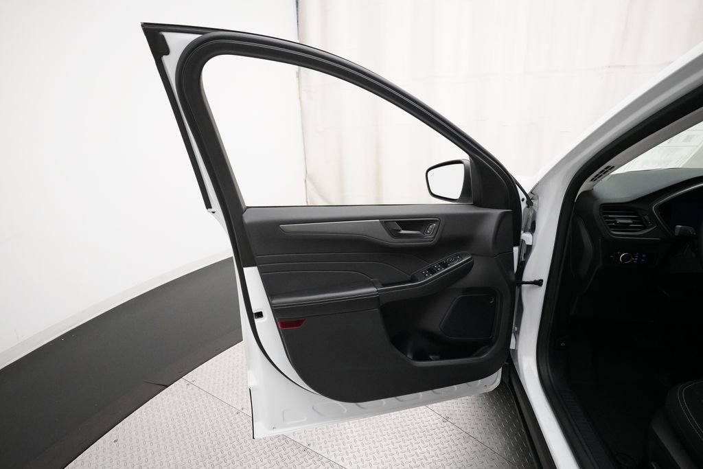 Used 2023 Ford Escape Active image 28