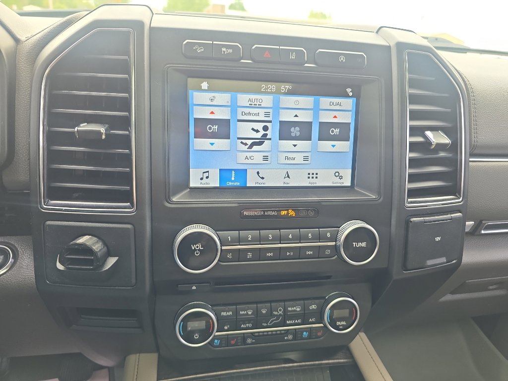 Used 2018 Ford Expedition Max Limited w/ Equipment Group 301A AWD/4WD image 28