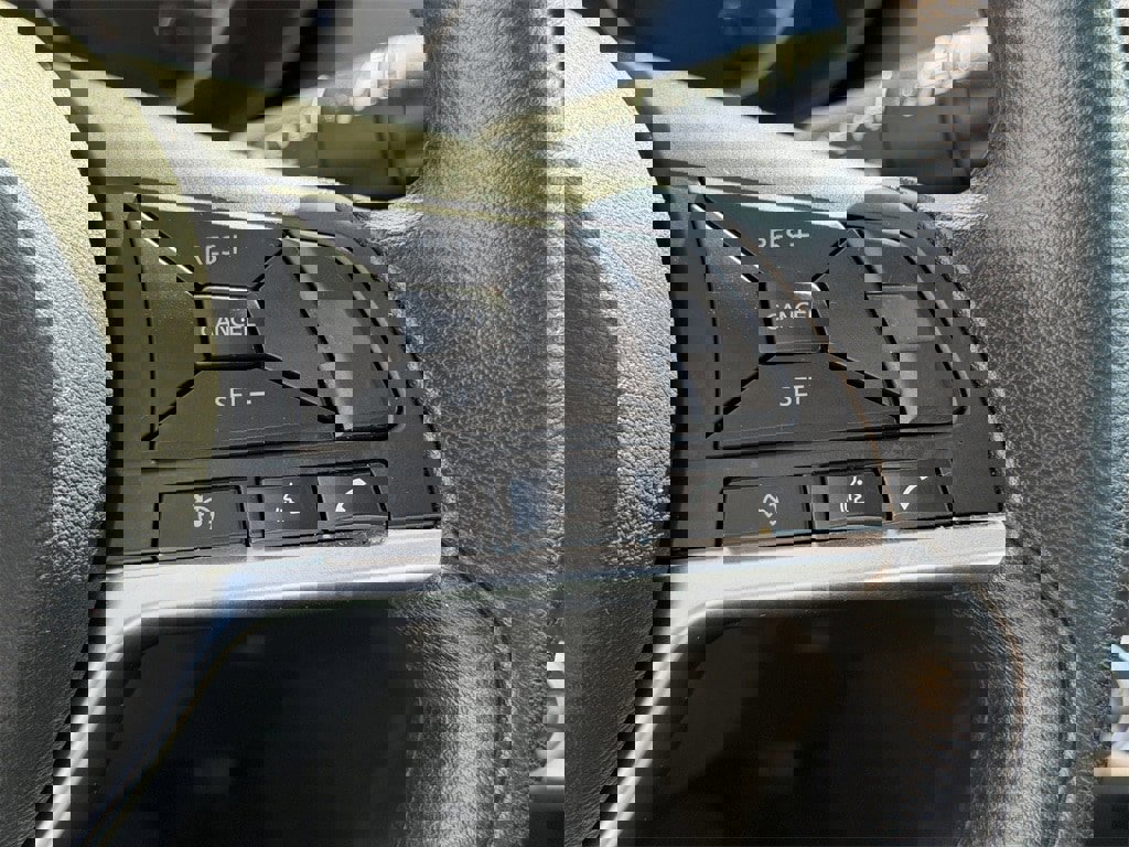 Used 2025 Nissan Versa SV image 23