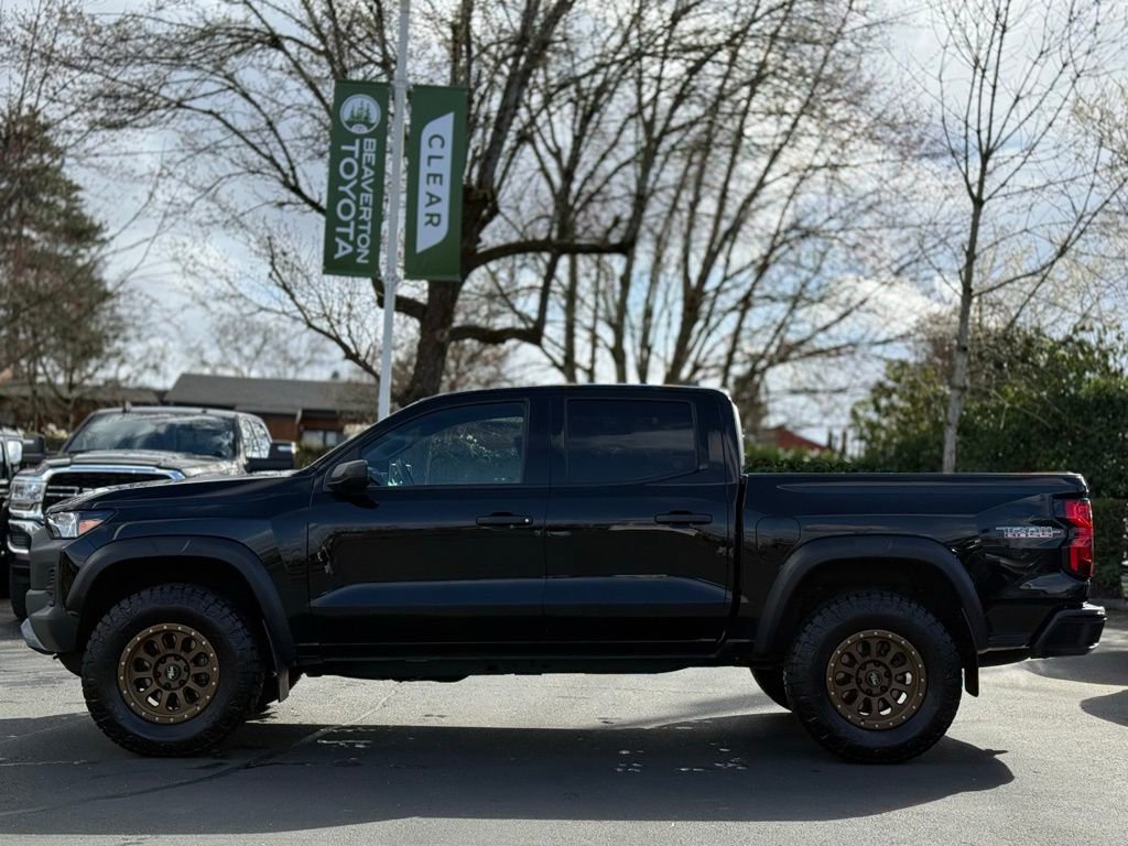 Used 2024 Chevrolet Colorado Trail Boss w/ Advanced Trailering Package image 2