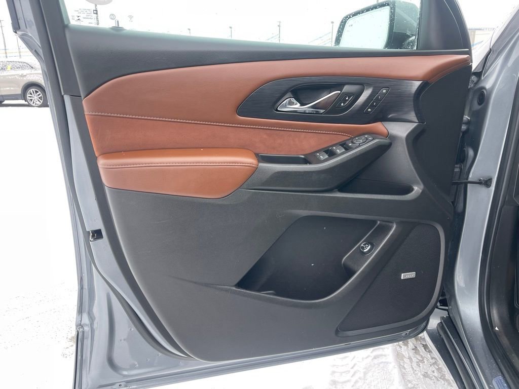 Used 2021 Chevrolet Traverse High Country image 18