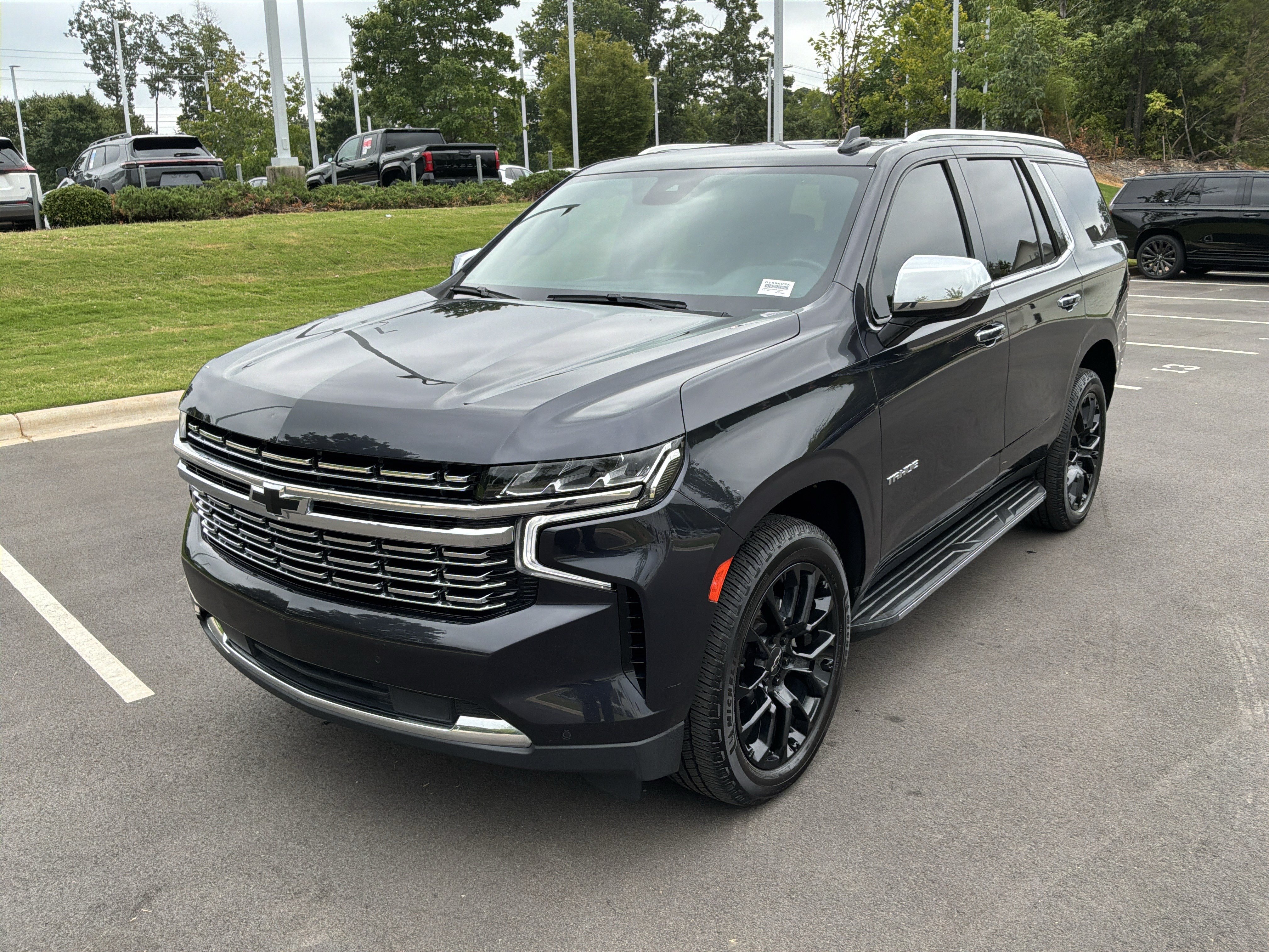 Used 2023 Chevrolet Tahoe Premier AWD/4WD image 5
