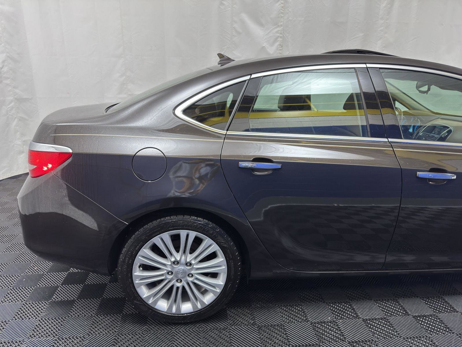 Used 2014 Buick Verano Leather image 9
