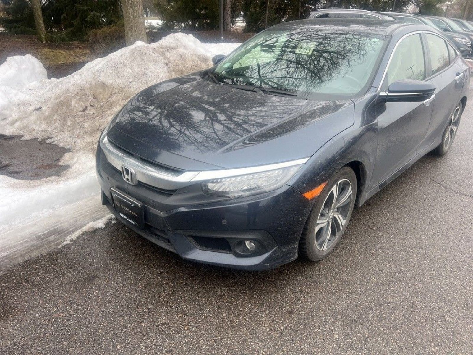 Used 2018 Honda Civic Touring image 4