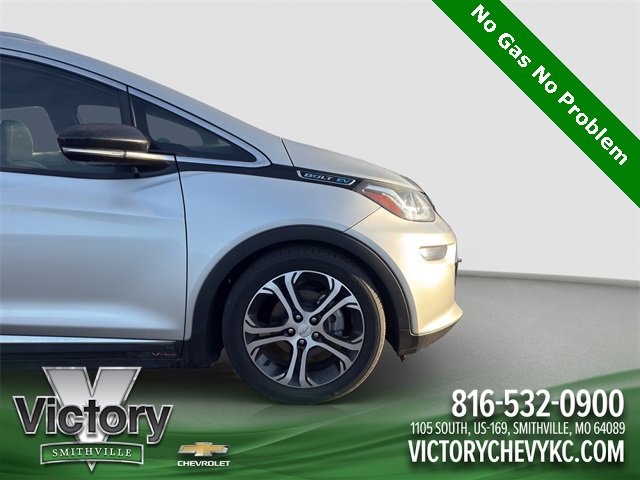 Used 2017 Chevrolet Bolt Premier w/ Driver Confidence II Package image 21