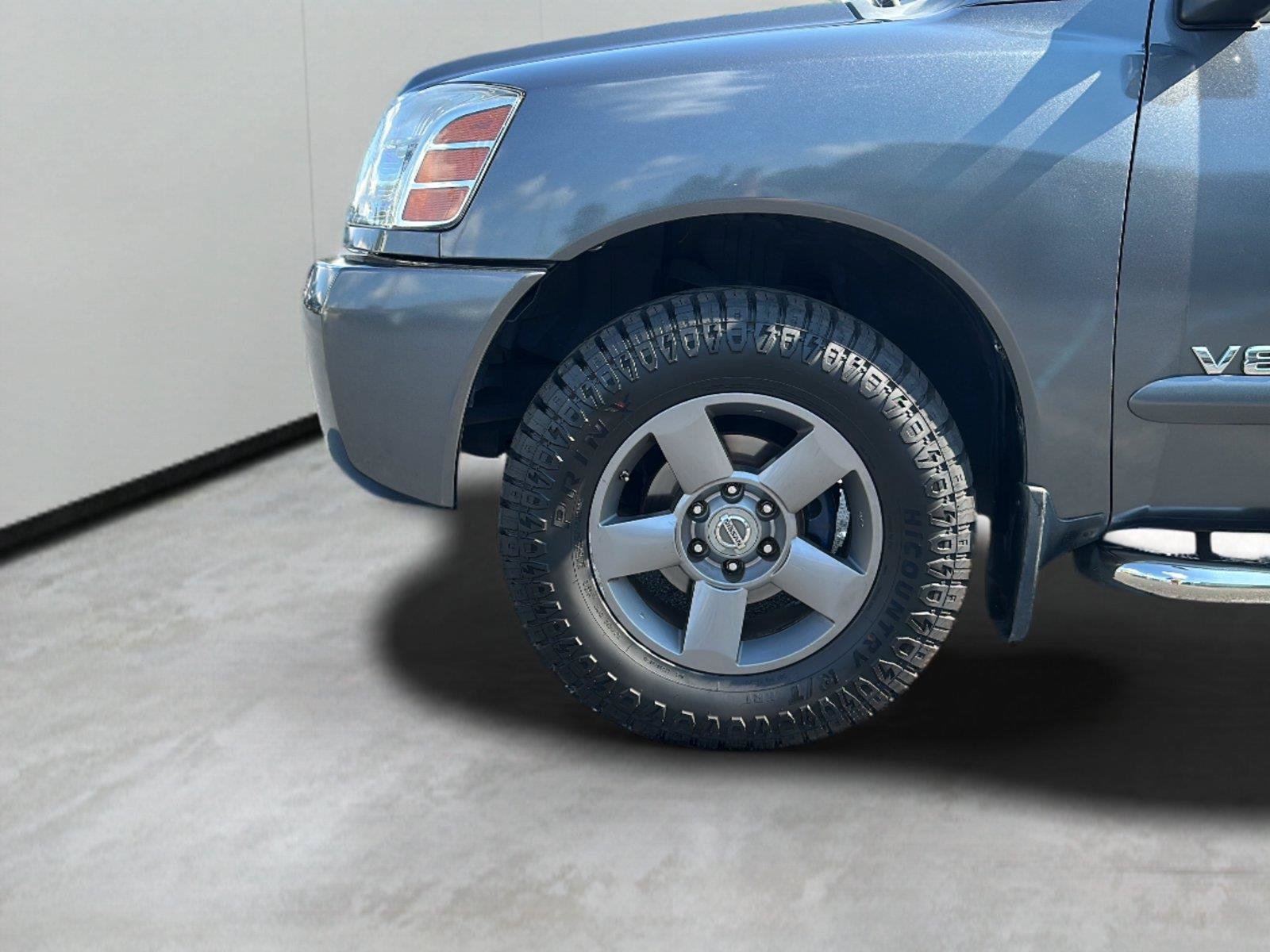 Used 2005 Nissan Titan SE w/ (W01) Utility Bed Pkg AWD/4WD image 25