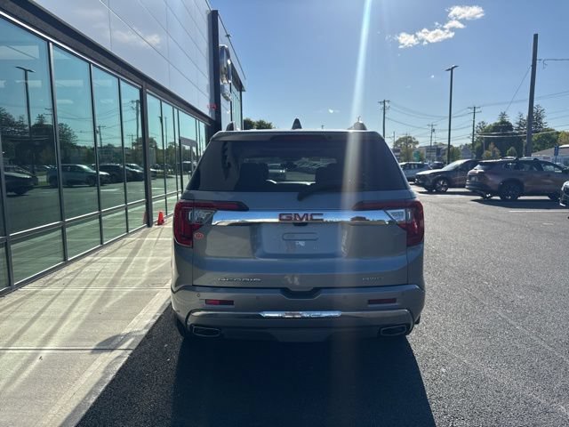 Used 2023 GMC Acadia Denali w/ Denali Technology Package AWD/4WD image 4