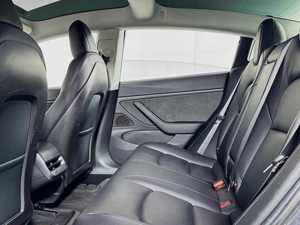 Used 2018 Tesla Model 3 Mid Range RWD image 11