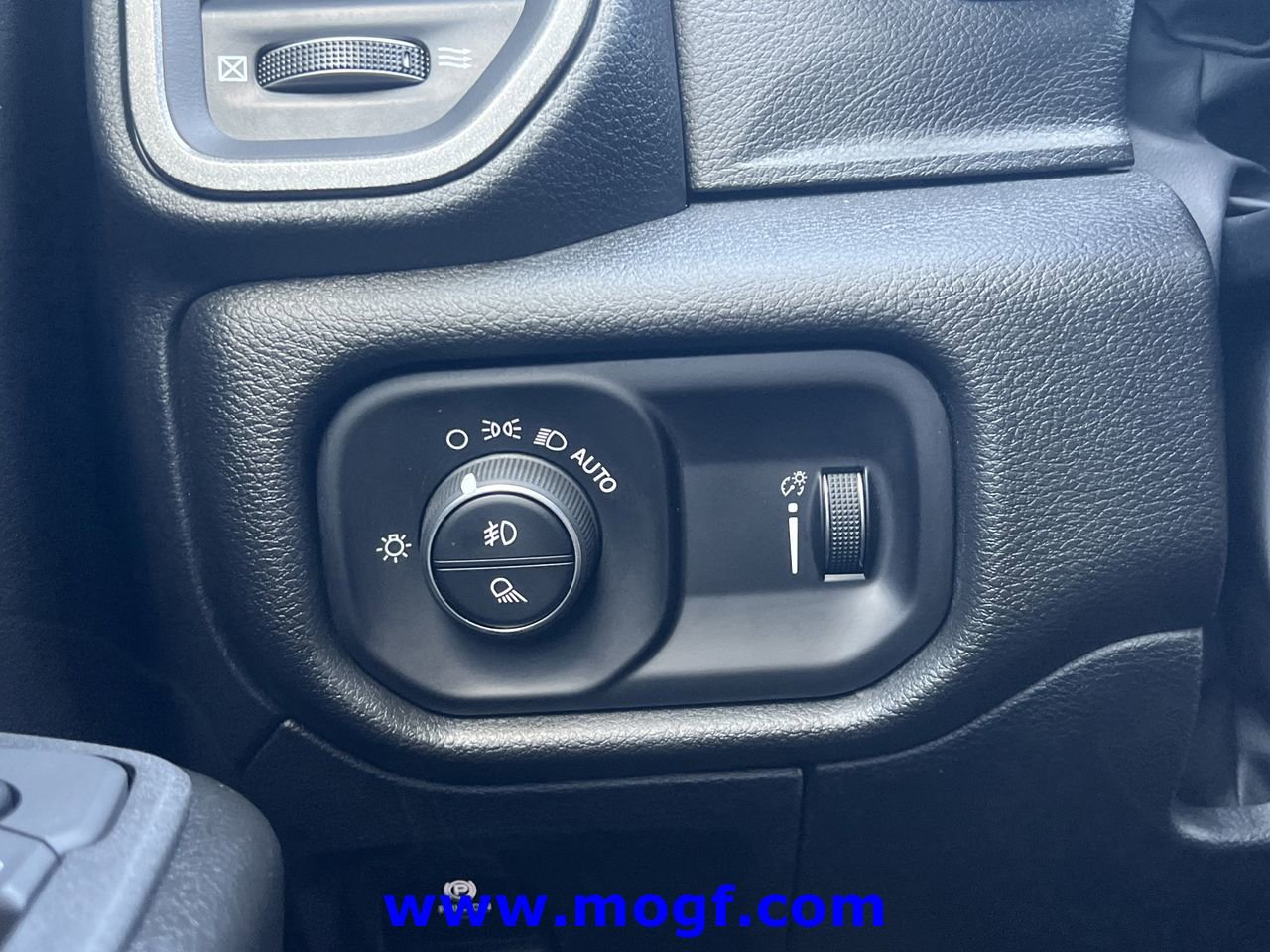 Used 2025 RAM 1500 Tradesman RWD image 17