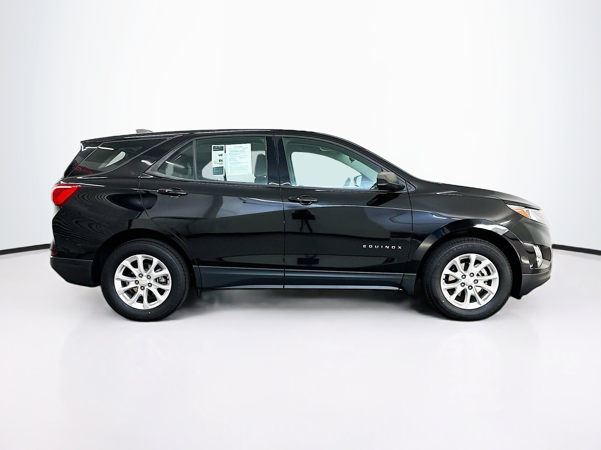 Used 2018 Chevrolet Equinox LS image 10