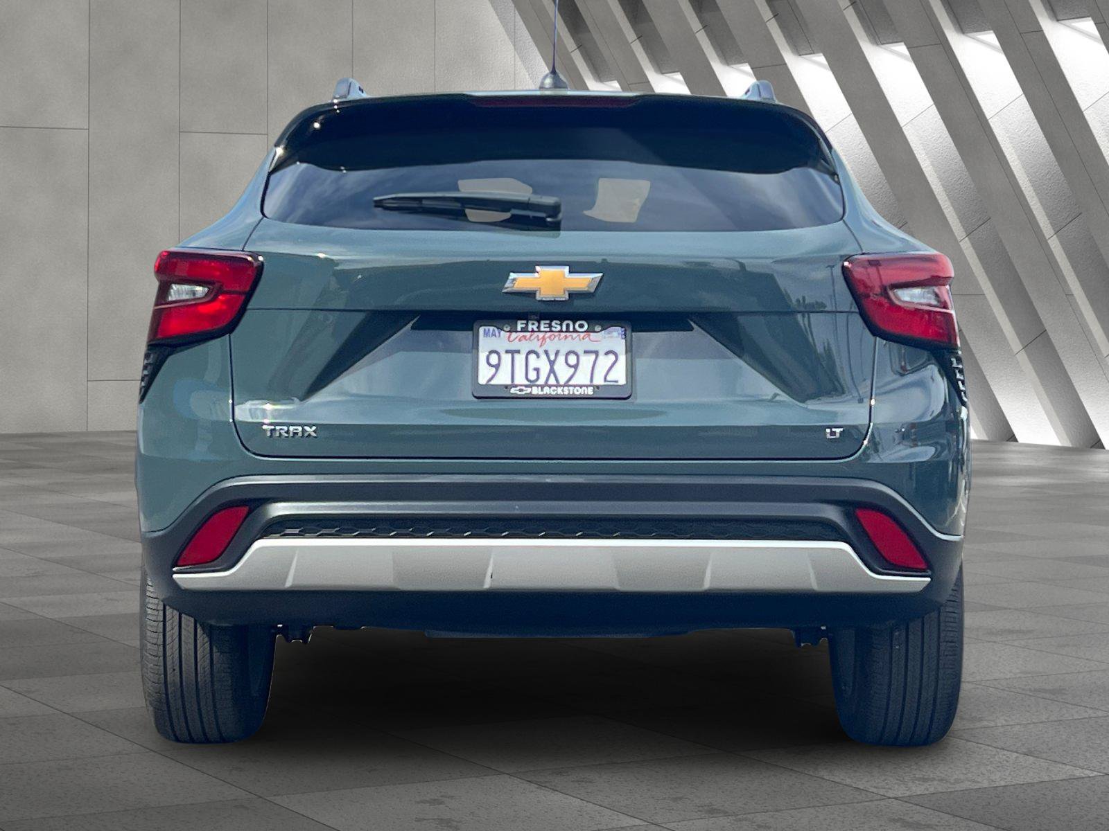 Used 2025 Chevrolet Trax LT w/ LT Convenience Package FWD image 4