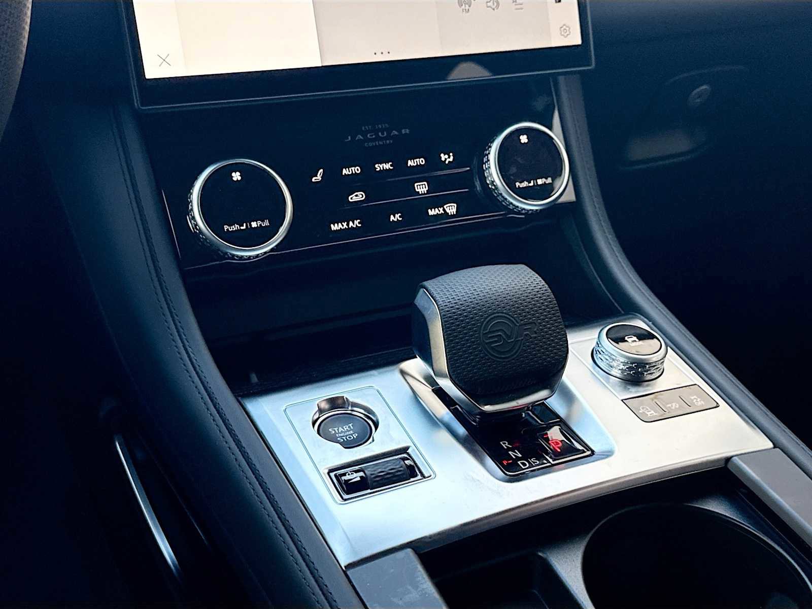 New 2026 Jaguar F-PACE SVR 575 Edition AWD/4WD image 10
