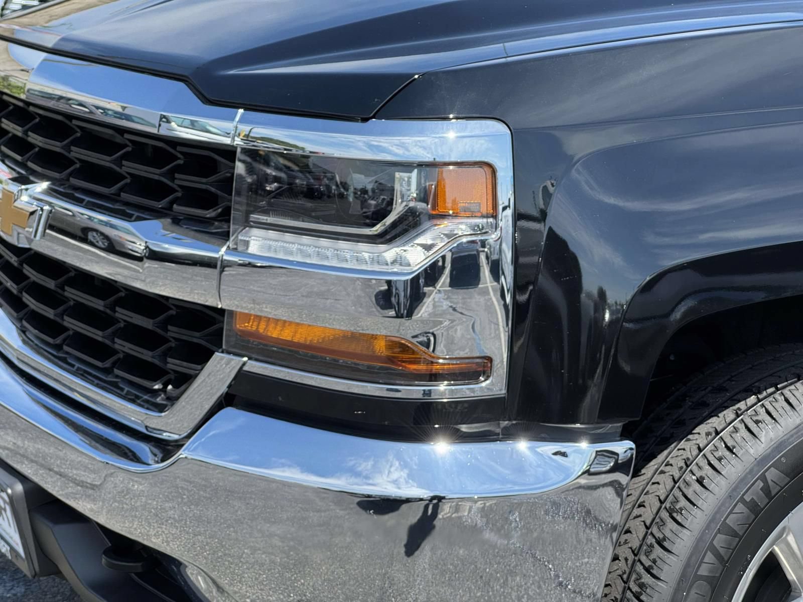 Used 2018 Chevrolet Silverado 1500 LT AWD/4WD image 26