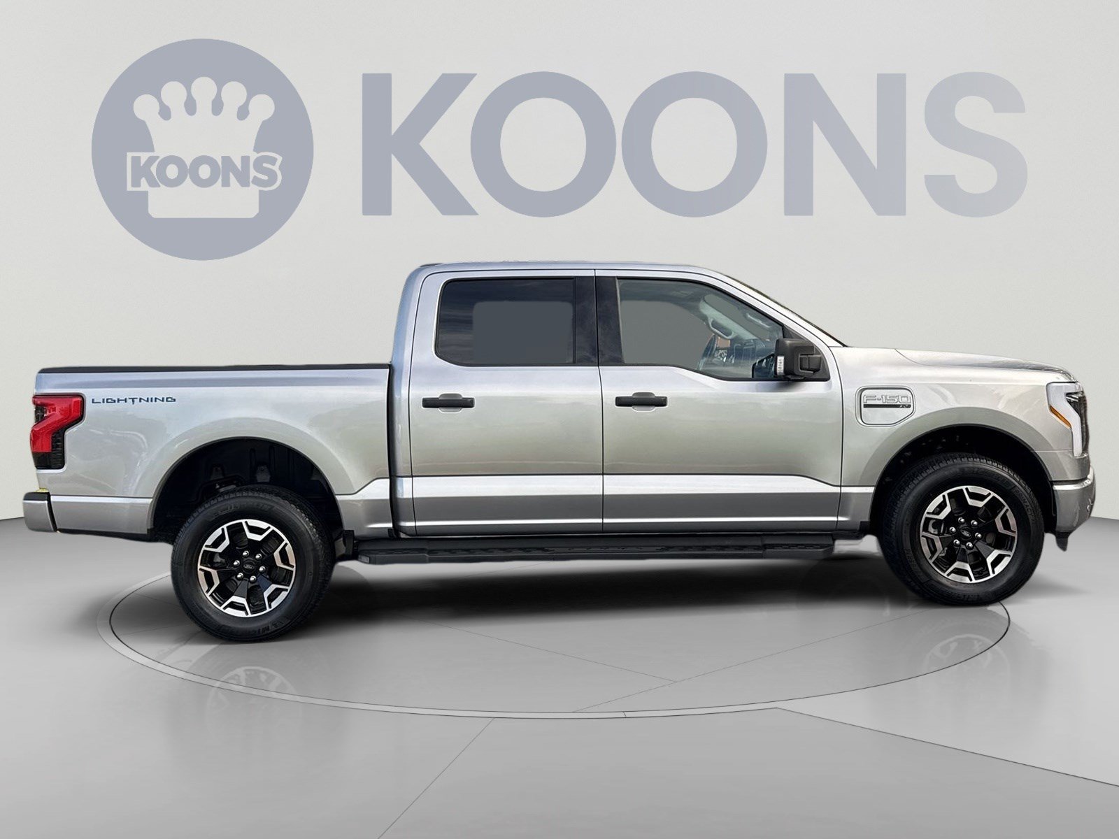 Used 2023 Ford F150 Lightning XLT AWD/4WD image 8
