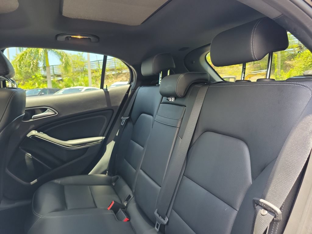 Used 2020 Mercedes-Benz GLA 250 4MATIC image 11