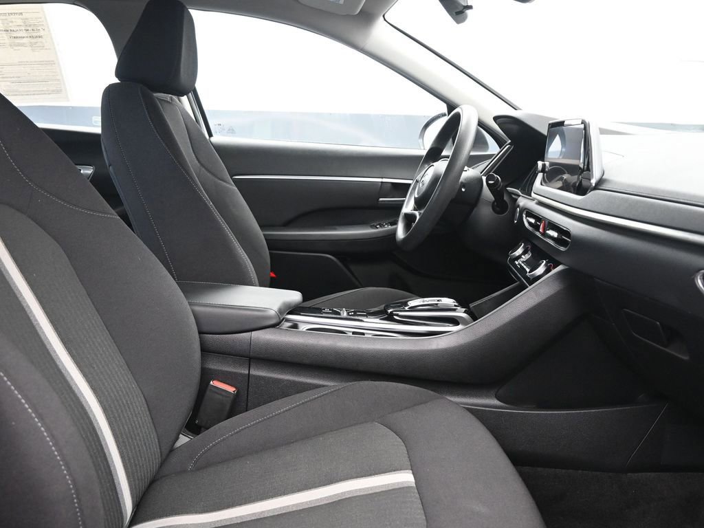 Used 2023 Hyundai Sonata SEL w/ Cargo Package image 10