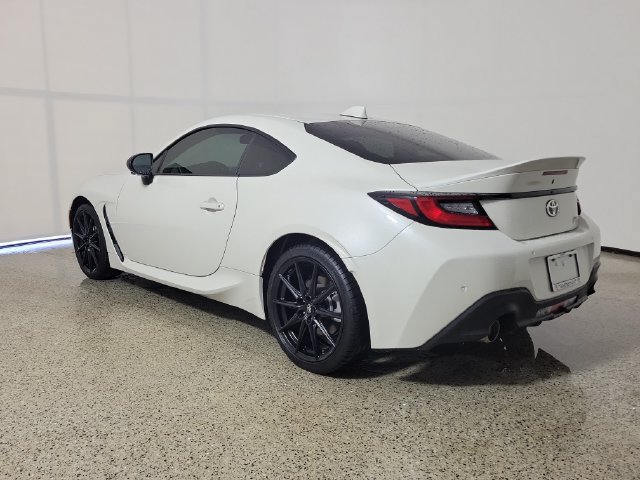 Used 2025 Toyota GR86 Premium RWD image 7
