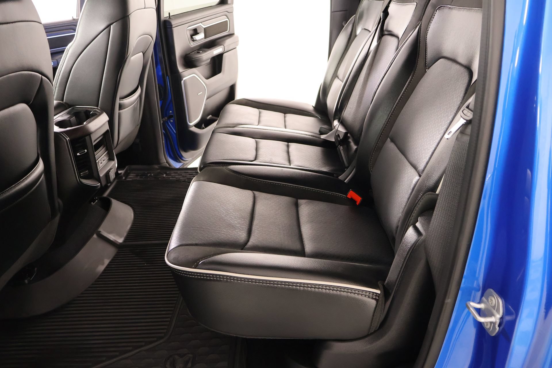 Used 2025 RAM 1500 Laramie w/ Night Edition AWD/4WD image 12
