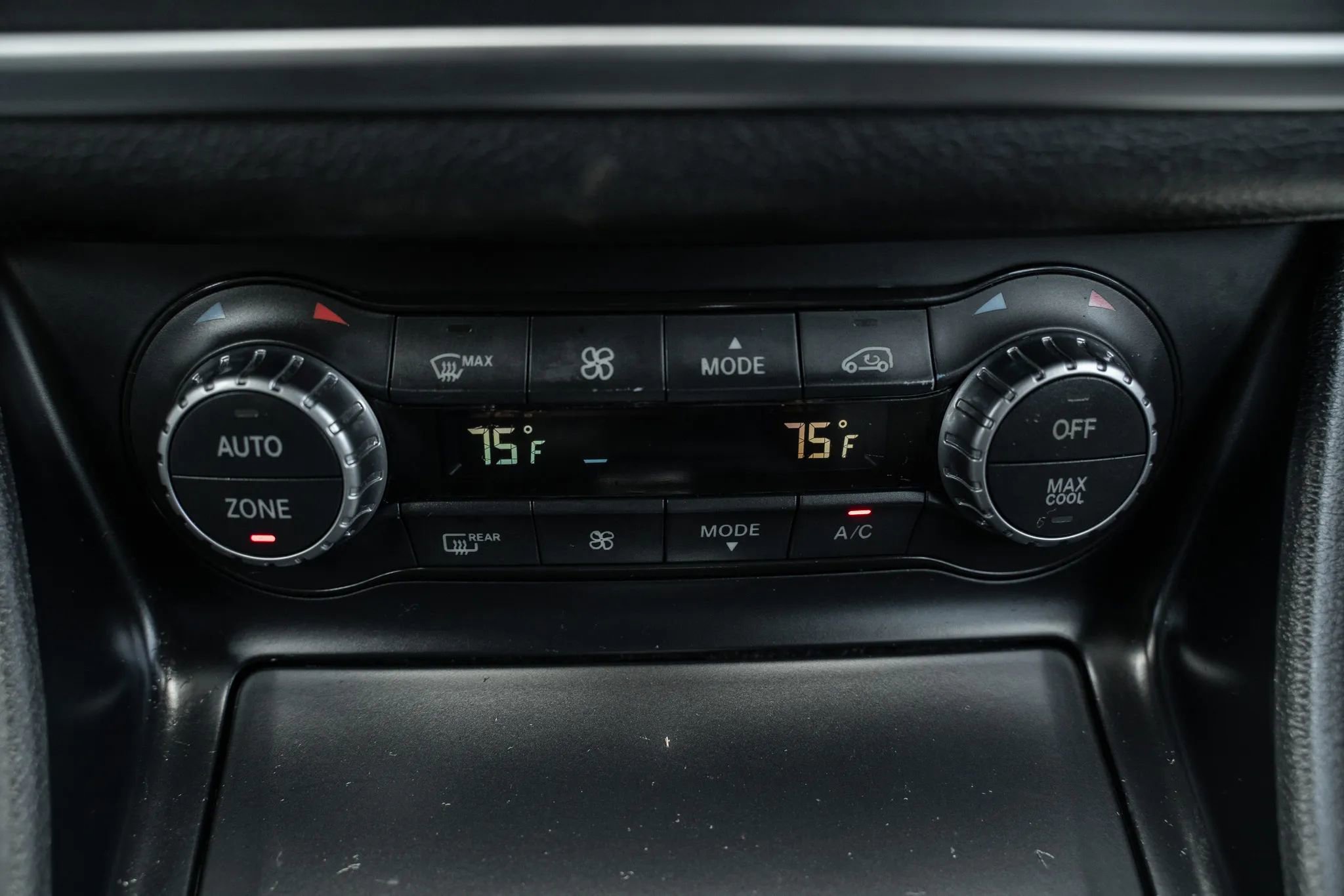 Used 2015 Mercedes-Benz CLA 250 4MATIC image 25