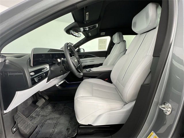 Used 2026 Cadillac Lyriq Premium Luxury image 20