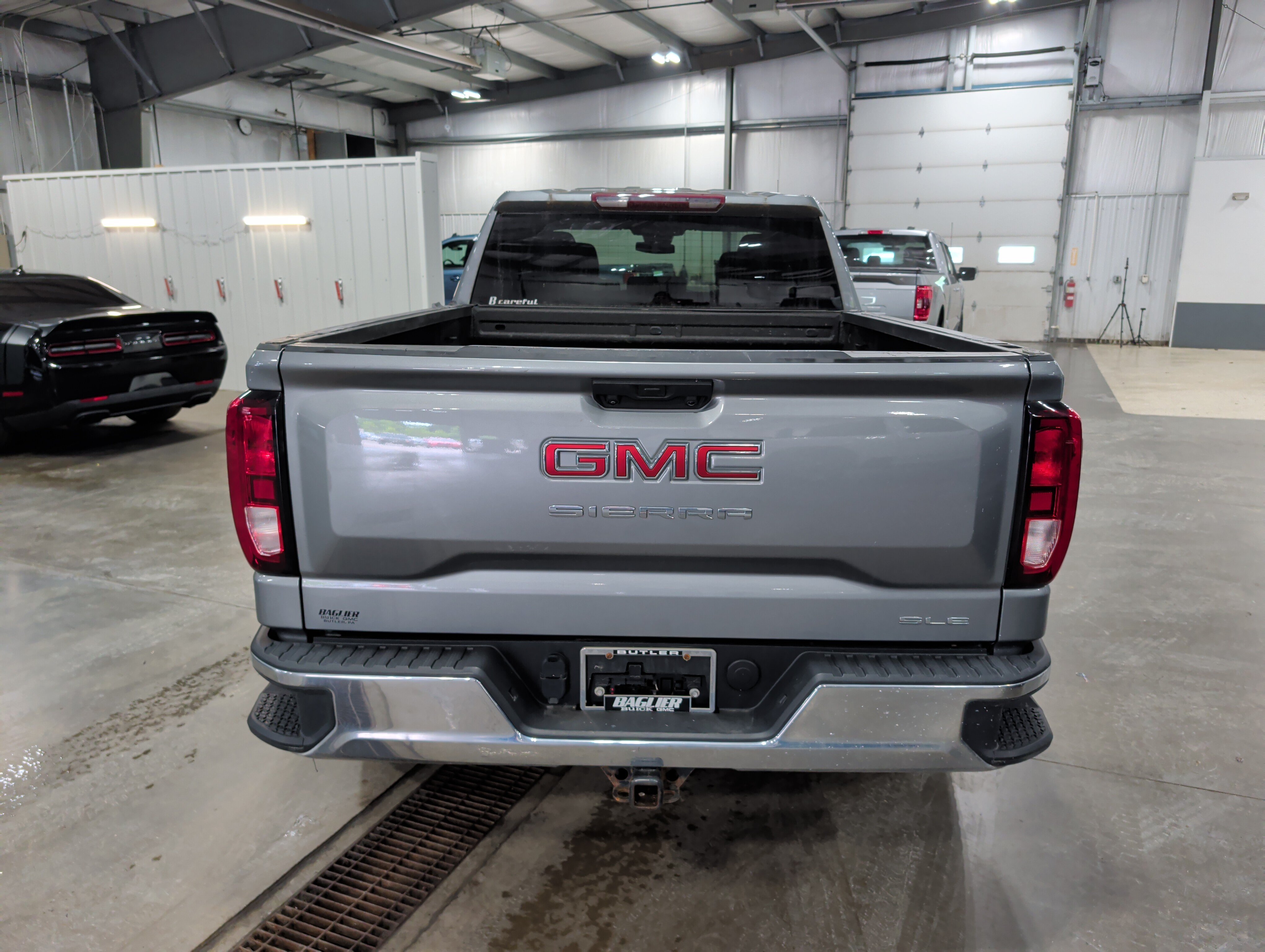 Used 2023 GMC Sierra 1500 SLE AWD/4WD image 4
