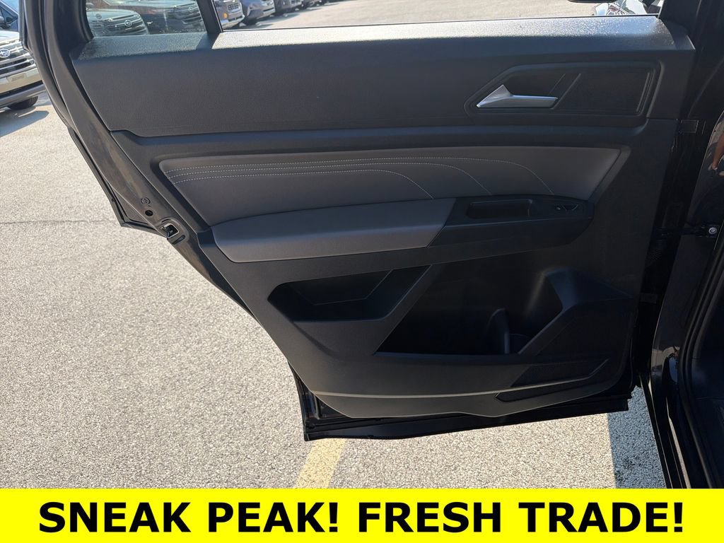 Certified 2023 Volkswagen Atlas Cross Sport SE w/ Black Wheel Package AWD/4WD image 20